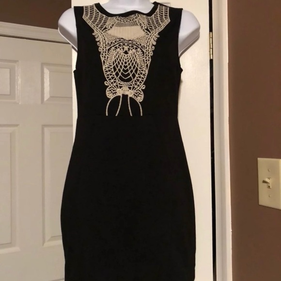 Ark & Co Dresses & Skirts - Cute black dress with embroidered top